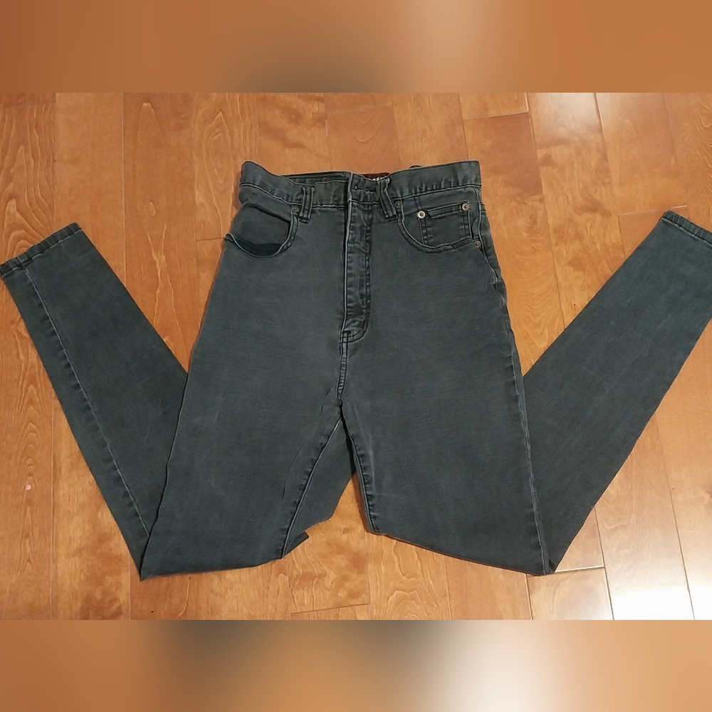 Vibrant  Highwaist Black Jeans